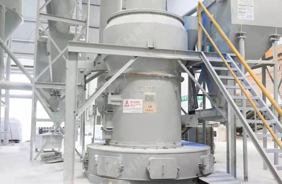 四川某市HC1500擺式磨粉機生產(chǎn)線投產(chǎn)：白云石粉325目，時產(chǎn)6噸